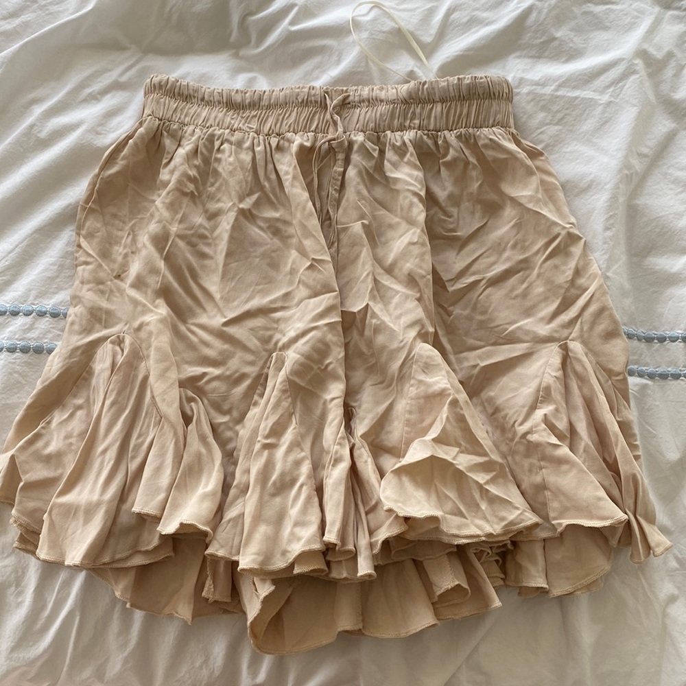 tan skort
